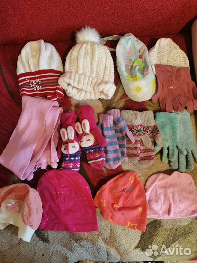 Перчатки, шапки шарф на девочку 5/10 лет. Пакетом