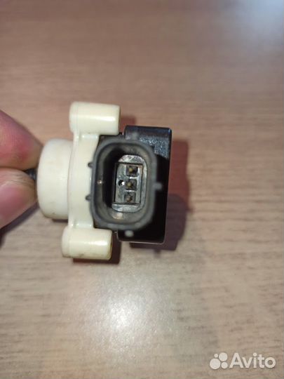 Датчик положения кузова Toyota RAV4