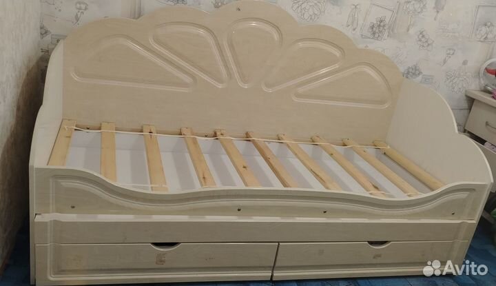 Детская двухярусная выдвижная кровать