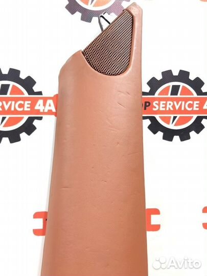 Накладка стойки передняя правая Bentley