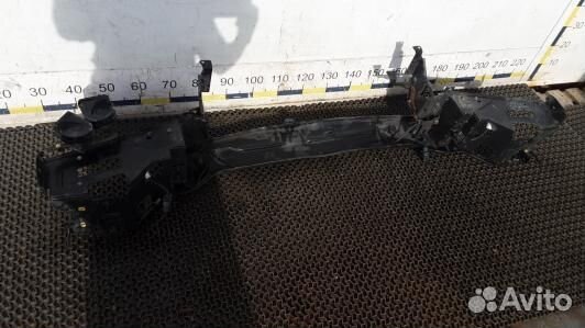 Передняя панель крепления облицовки (телевизор) vo