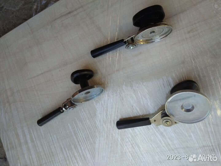 Закатыватель крышек