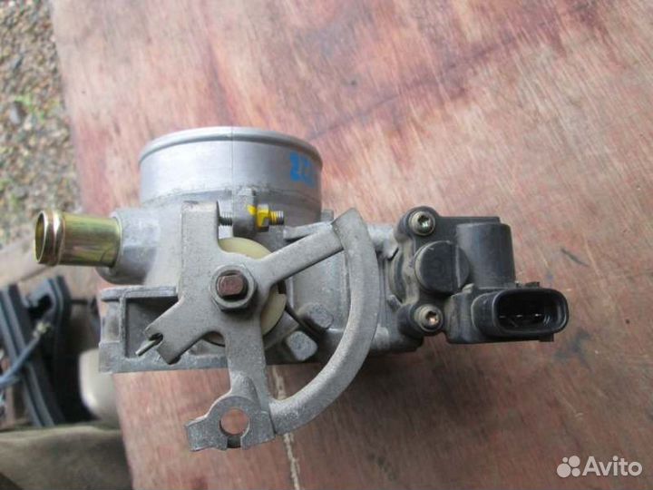 Дроссельная заслонка Toyota Allex ZZE123 2ZZ-GE