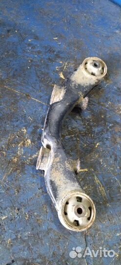 Крепление редуктора Lexus Rx300 кроссовер 1MZ-FE