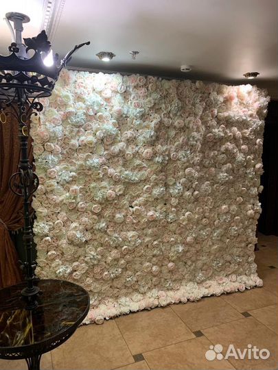 Цветочная стена в аренду фотозона