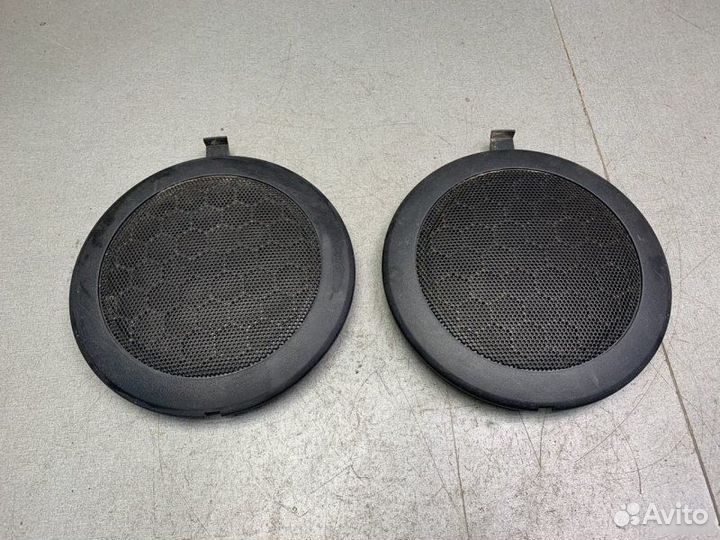 Сетки динамиков дверных карт Mitsubishi Outlander