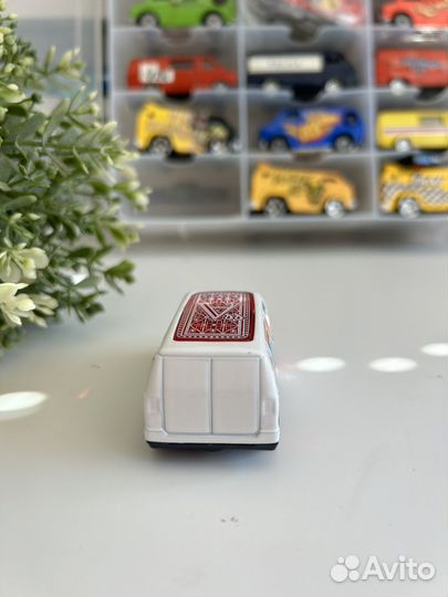 Hot Wheels dodge van th