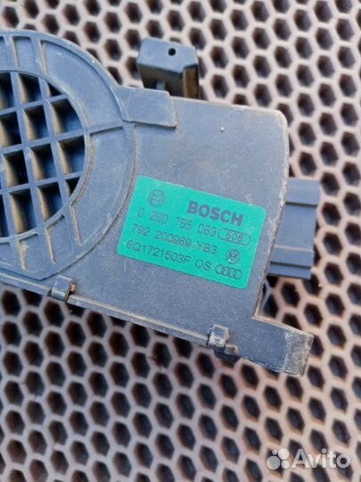 Педаль газа Skoda Fabia