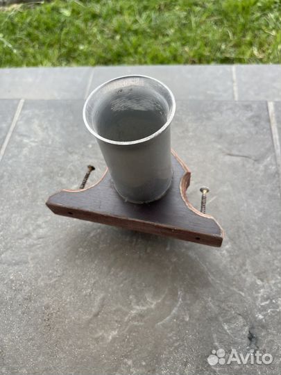 Держатель для спиннига на ликтрос