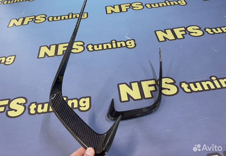 Вставки в задний бампер на BMW G20 из карбона