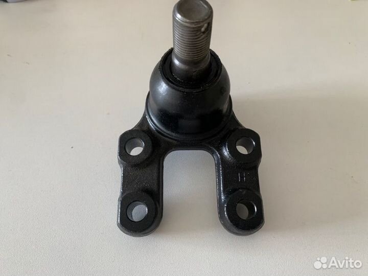 Шаровая опора передняя Nissan Terrano 1986-1996