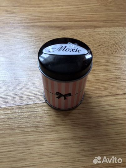 Контейнеры, баночки для хранения средств гигиены