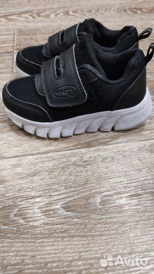 Кроссовки детские