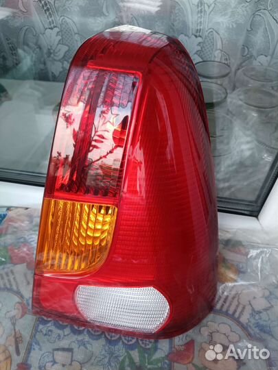 Фонарь задний Рено Логан