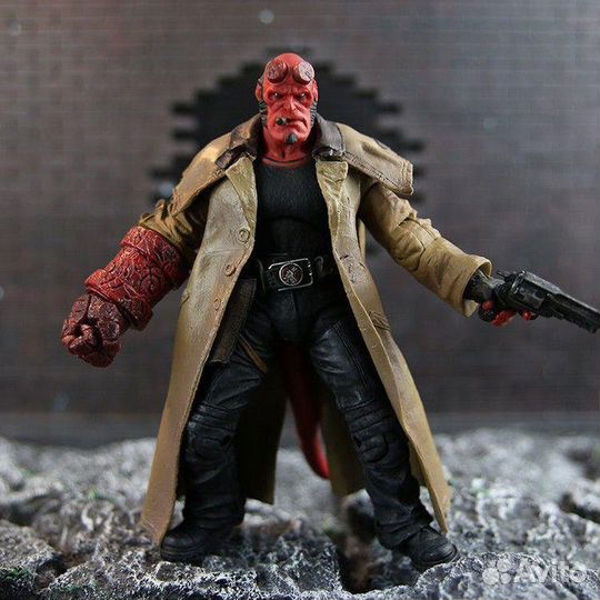 Hellboy mezco