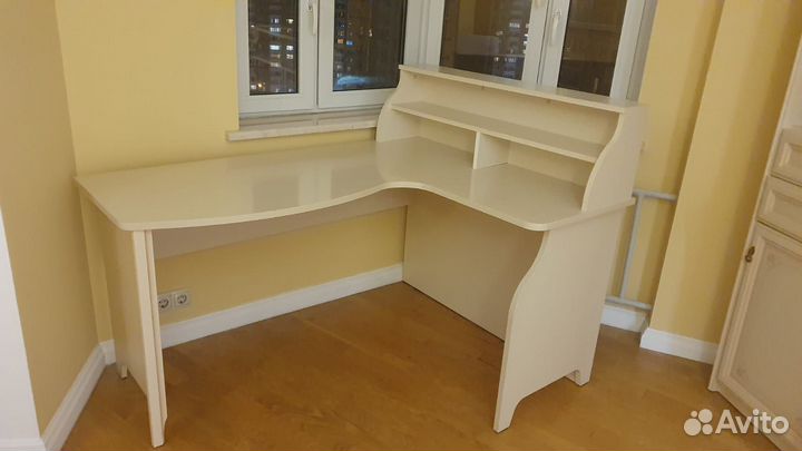 Продам письменный стол