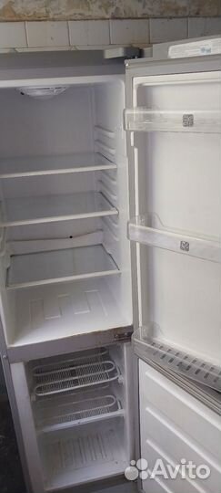 Холодильник бу маленький рядом