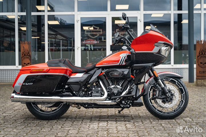 Harley-Davidson CVO Road Glide Legendary Orange