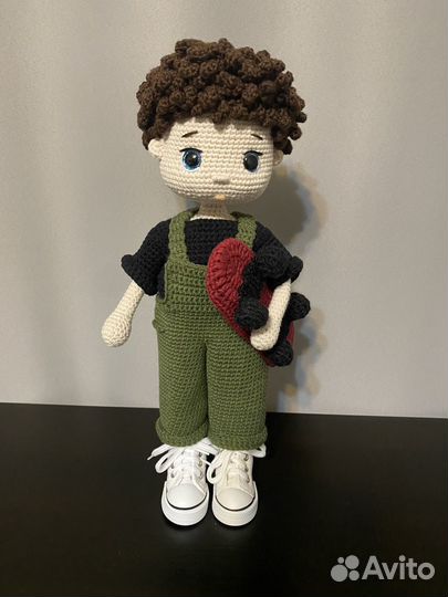 Кукла вязанная ручной работы