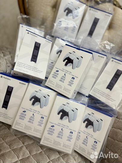 Зарядная станция для геймпадов ps5