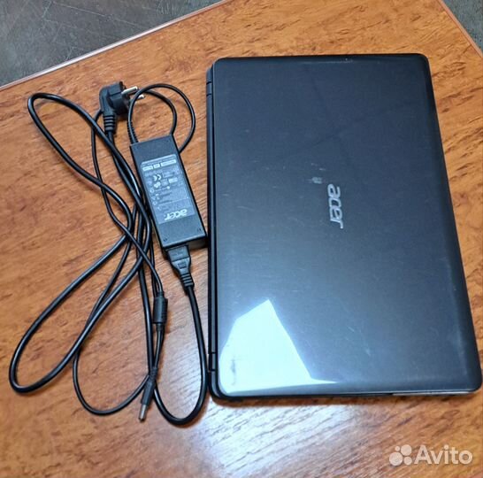 Ноутбук Acer E1-571G