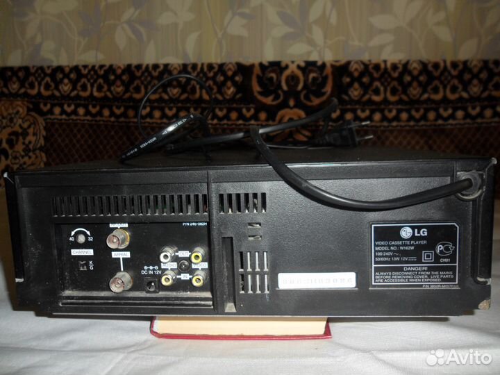 Видеомагнитофон LG cassette player model W162W
