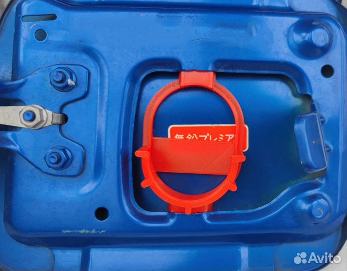 Subaru Impreza GG/GD/GH держатель крышки бензобака