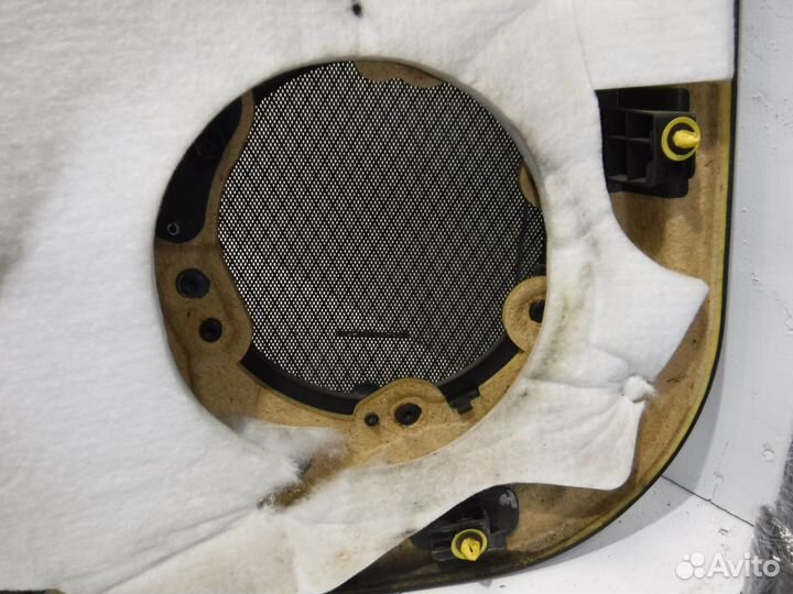 Обшивка двери передней Mercedes W164 Ml