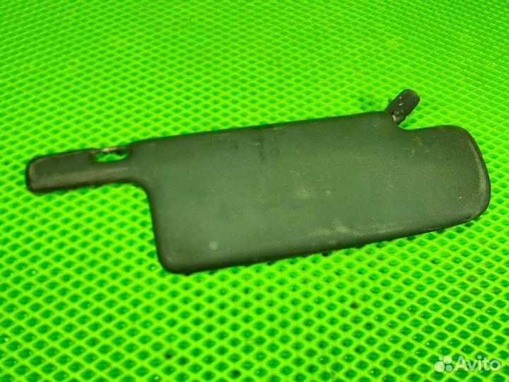 Козырек солнцезащитный левый Audi 80 b3 Ауди 80 б3