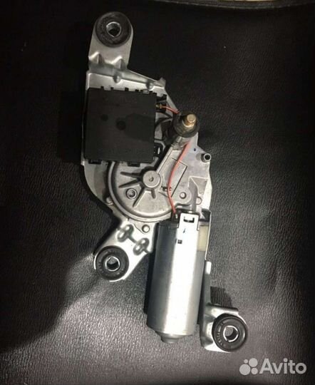 Для е83 мотор заднего стеклоочистителя 67636917907