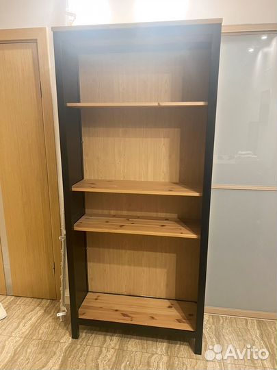 2 стеллажа IKEA