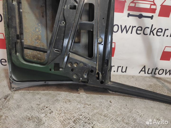 Дверь передняя правая Мерседес 190 (W201)
