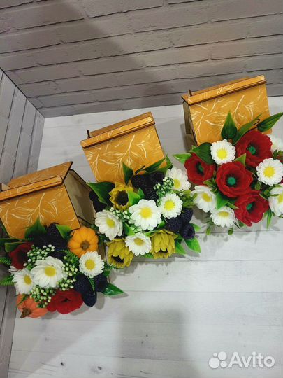 Чайный домик с цветами из мыла. Подарок