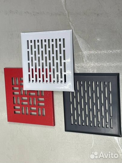 Стильные квадратные решетки для стен и потолков: С