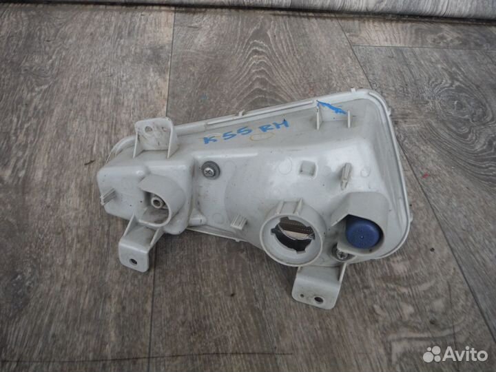 Поворотник правый Toyota Camry 55 2018