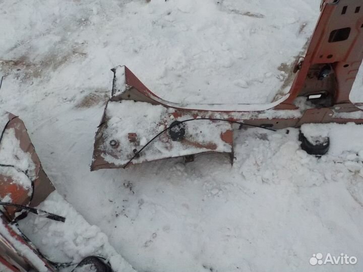 Б/У Б/У Порог левый Renault Kaptur 2016 764137124R