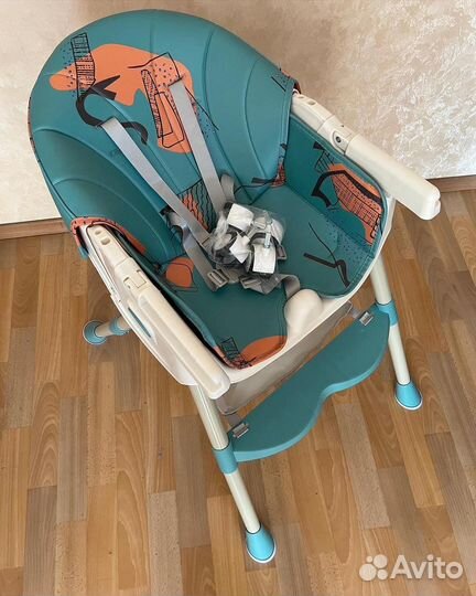 Стульчик для кормления luxmom новый