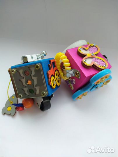 Развивающая игрушка бизикубик