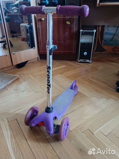 Самокат трехколесный