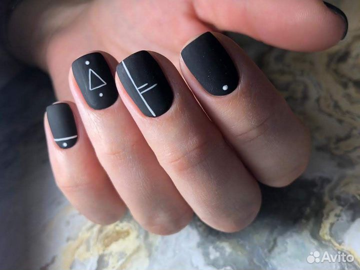 Мастер маникюра и педикюра