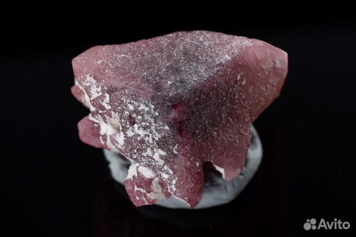 Двухголовый кристалл. Полихромный турмалин.Лот№930