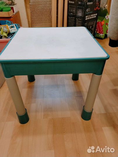 Детский столик и стульчик