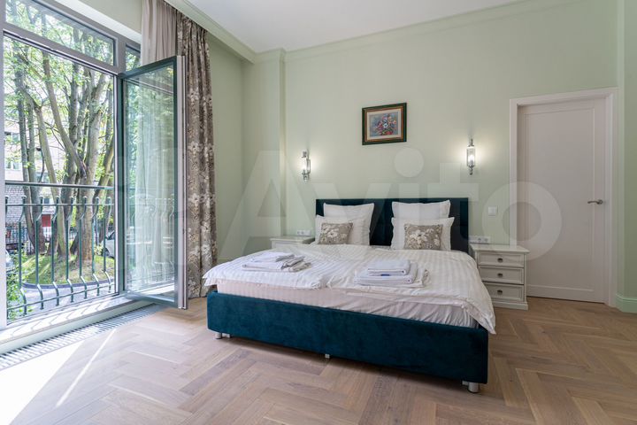 2-к. квартира, 80 м², 1/4 эт.