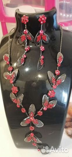 Ожерелье с серьгами