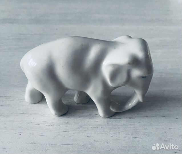 Фигурка слона