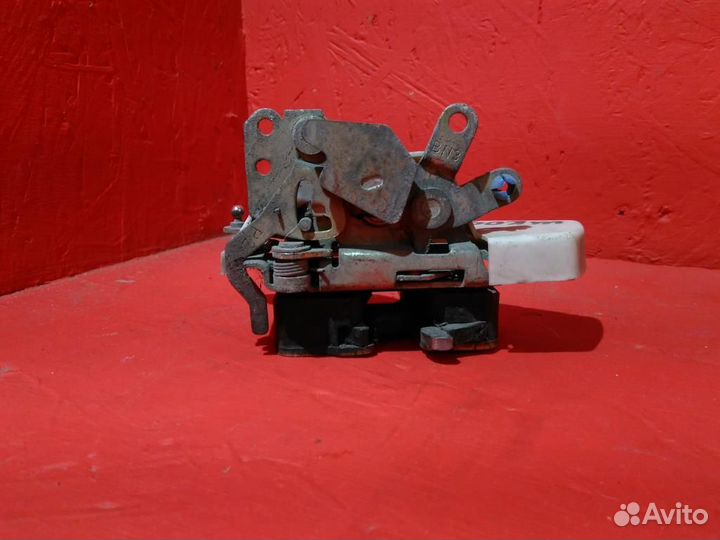 Замок двери передней правой Шкода Фелиция