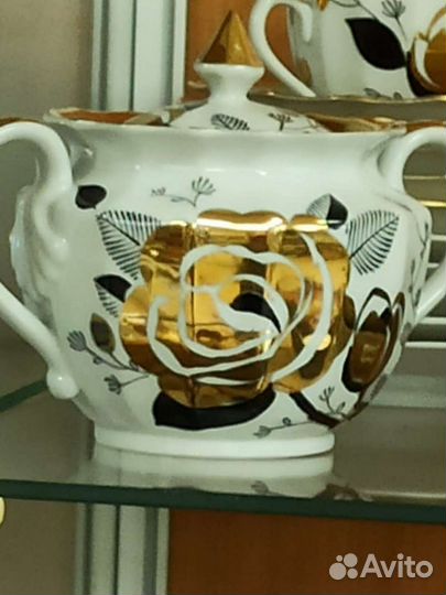 Сервизы чайный и кофейный Золотая роза