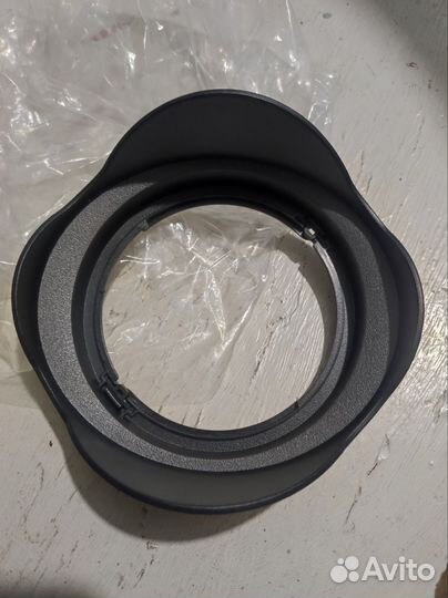 Продам бленду Canon EW-83E