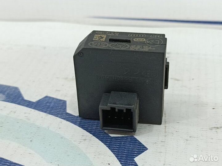 Блок имобилайзера Kia Venga YN G4FA 2011