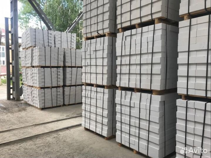 Кирпич силикатный белый трехпустотный